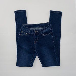 U.W.J Jeans‎
